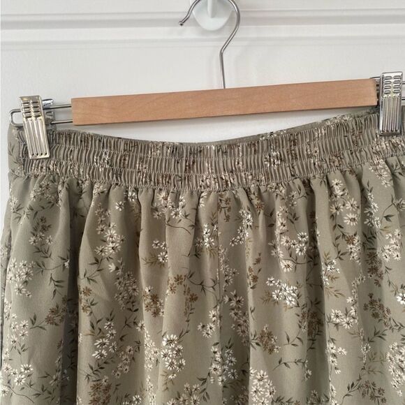 LANA LEE PETITE || Vintage floral shorts - Picture 6 of 12